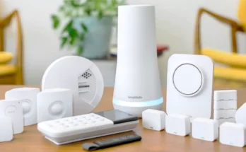 Affordable smart home devices under $100 including smart speaker, bulbs, plugs, and camera for beginner home automation setup